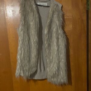 Chic Gray Faux Fur Vest